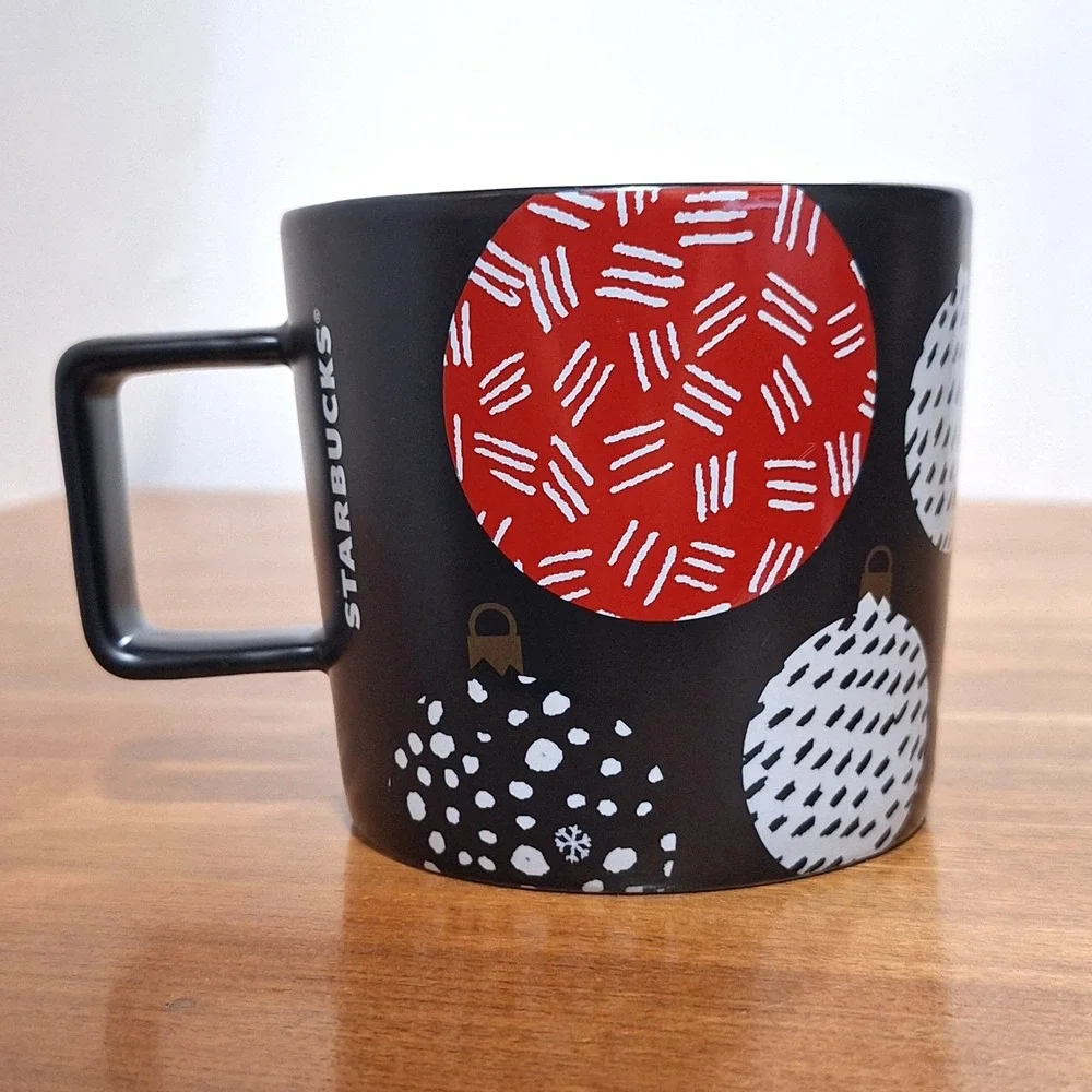 Starbucks 2016 Ceramic Black Christmas Mug Christmas Ornament Pattern 14 fl oz